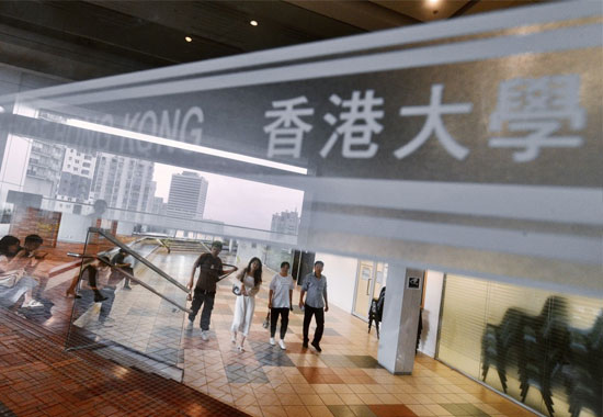 香港大学预计今年要录取超过1600名非本地学生，比去年足足多了400人！