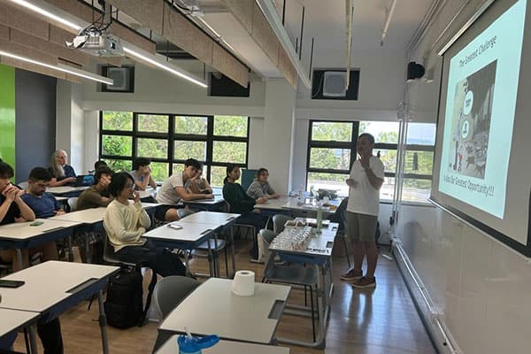 香港李宝椿联合世界书院_17