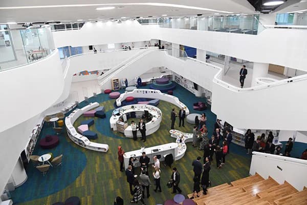 墨尔文国际学校_5