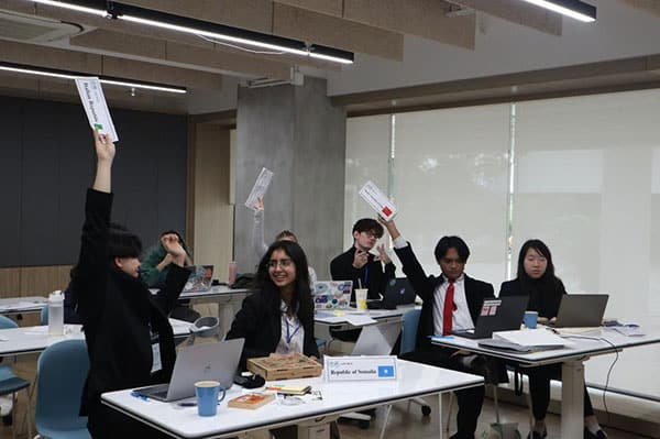 香港李宝椿联合世界书院