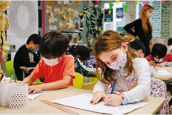 加拿大国际学校_21