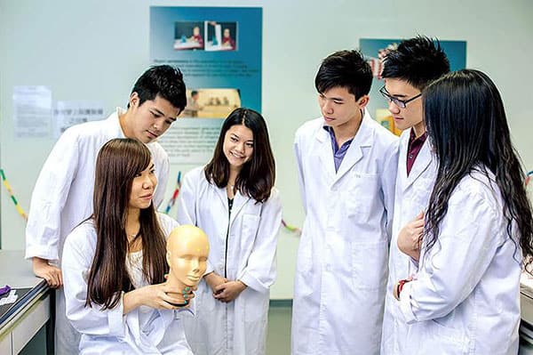 香港浸会大学国际学院_18