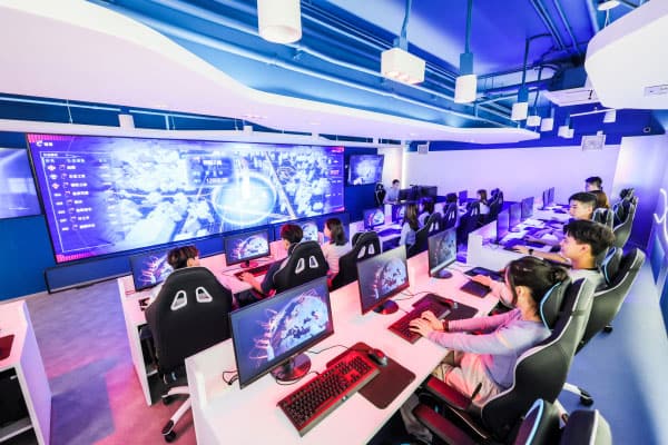 香港专业进修学校_18