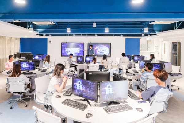 香港专业进修学校_21